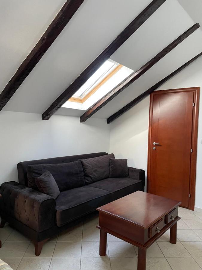 Lady Of The Rocks Apartments เปราสต์ ภายนอก รูปภาพ
